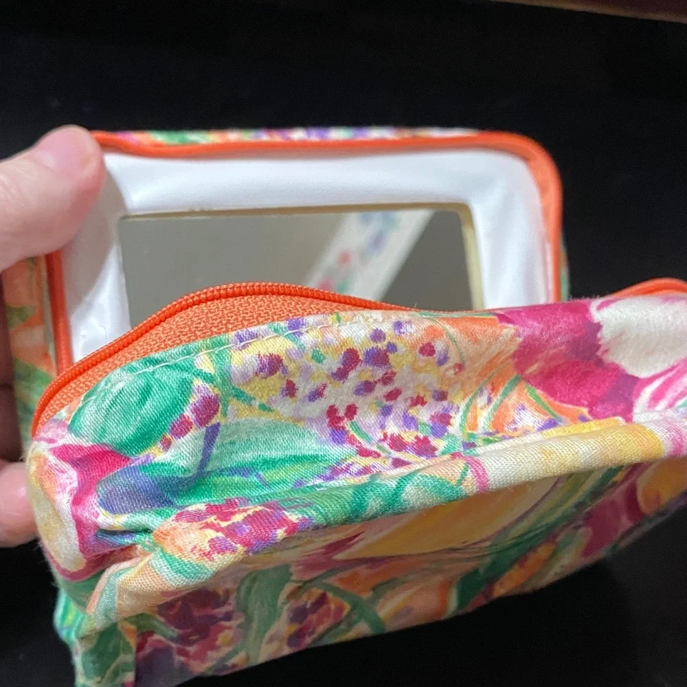 Vintage Floral Multicolor Women's cosmetics case